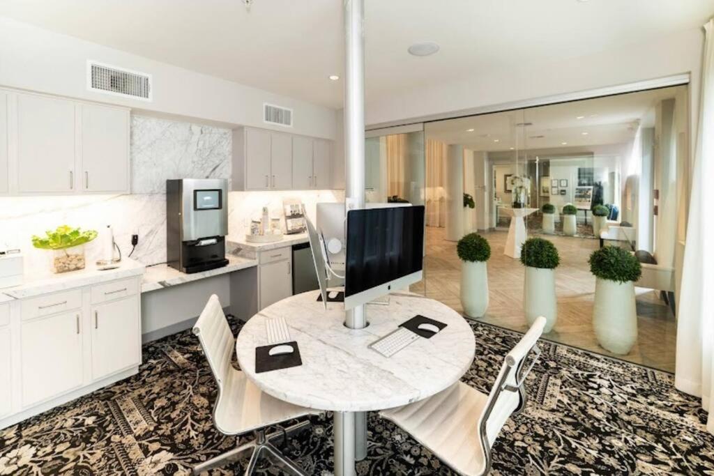 Ferienwohnung Chic Retreat-Walk To Nrg-Pool Houston Exterior foto