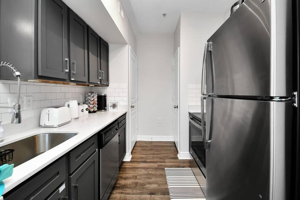 Ferienwohnung Chic Retreat-Walk To Nrg-Pool Houston Exterior foto
